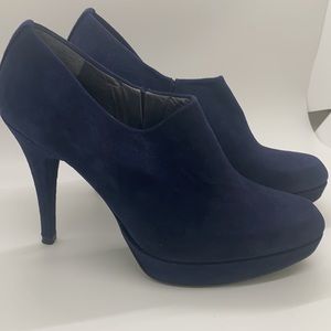 Stuart Weitzman suede ankle boots, size 7m